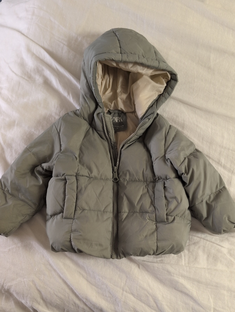 Zara Kids Down Hooded Puffer Jacket in Green with Cream Lining